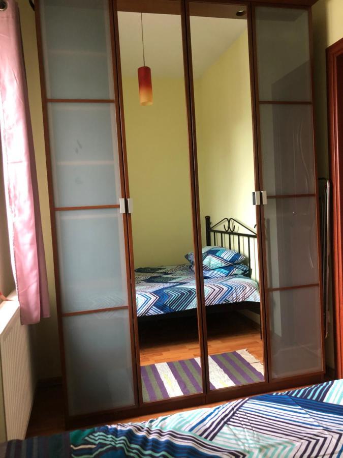 Super Central - Lovely One-Bedroom Apartment On Victoriei Avenue Bucharest Exterior photo